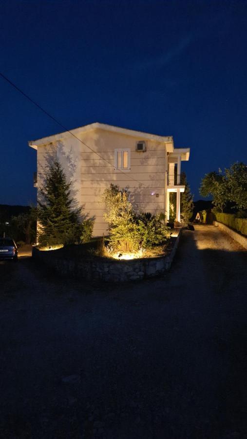 "Kasneci Residence" Countryside Villa With A Pool Tiran Dış mekan fotoğraf